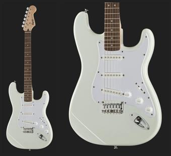 review fender-squier-bullet-strat-ht-il-aw